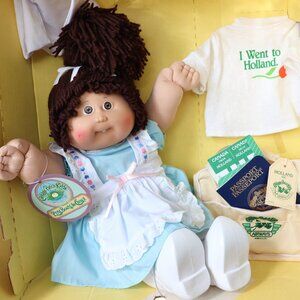 Cabbage Patch Kid Holland World Traveler